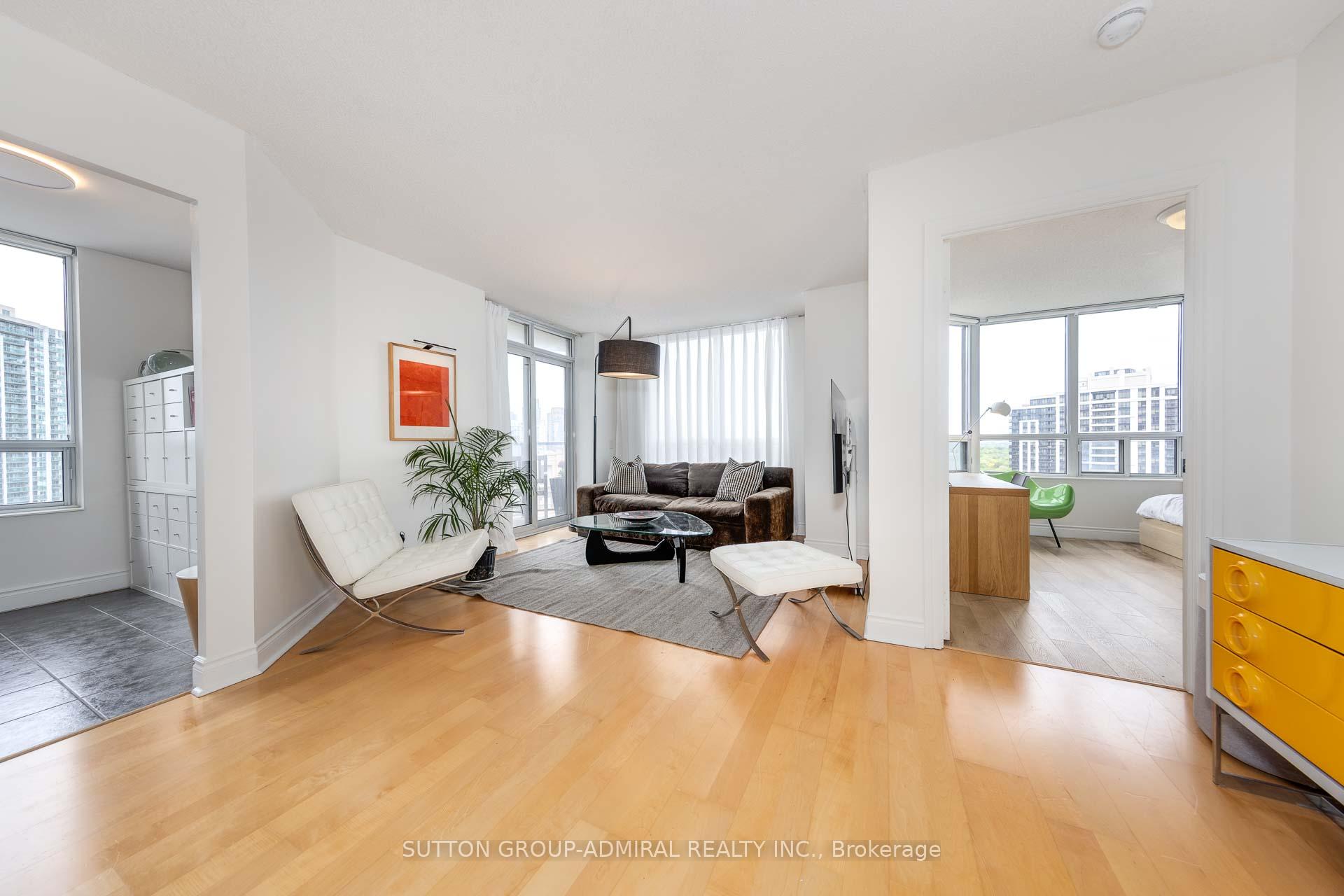 2 Bedrooms Condo at 78 Harrison Garden, Toronto For sale