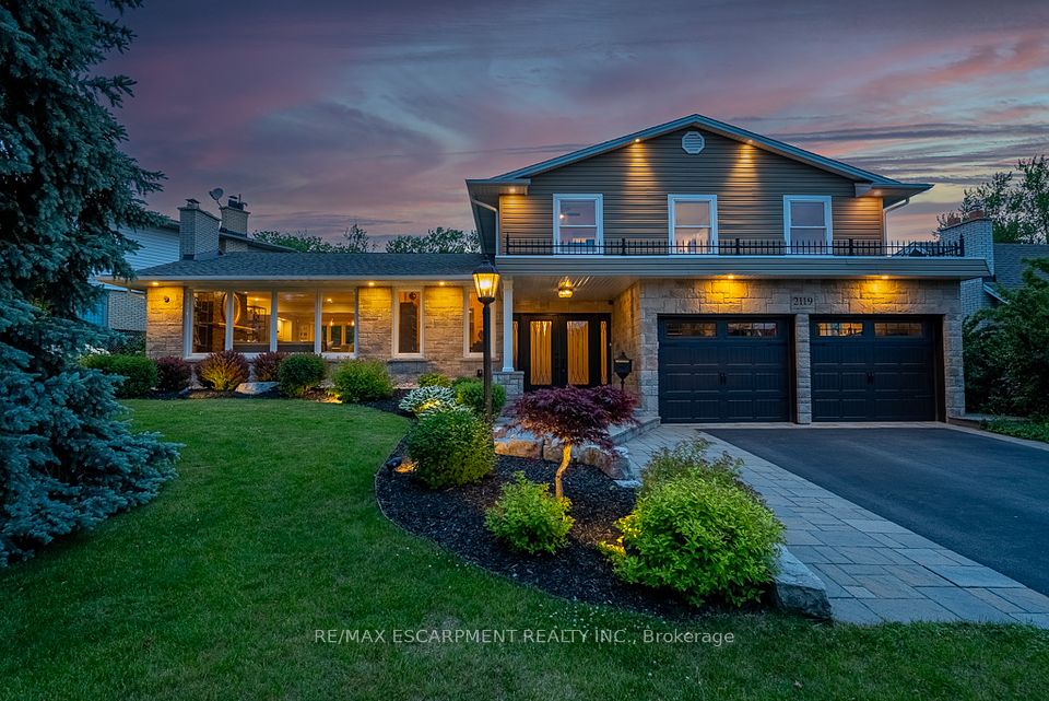 2119 Agincourt