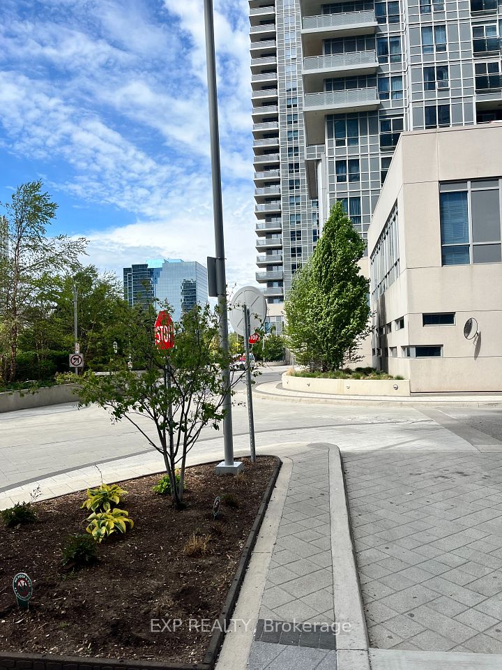 #2208 - 225 VILLAGE GREEN Square, Toronto, ON M1S 0N4