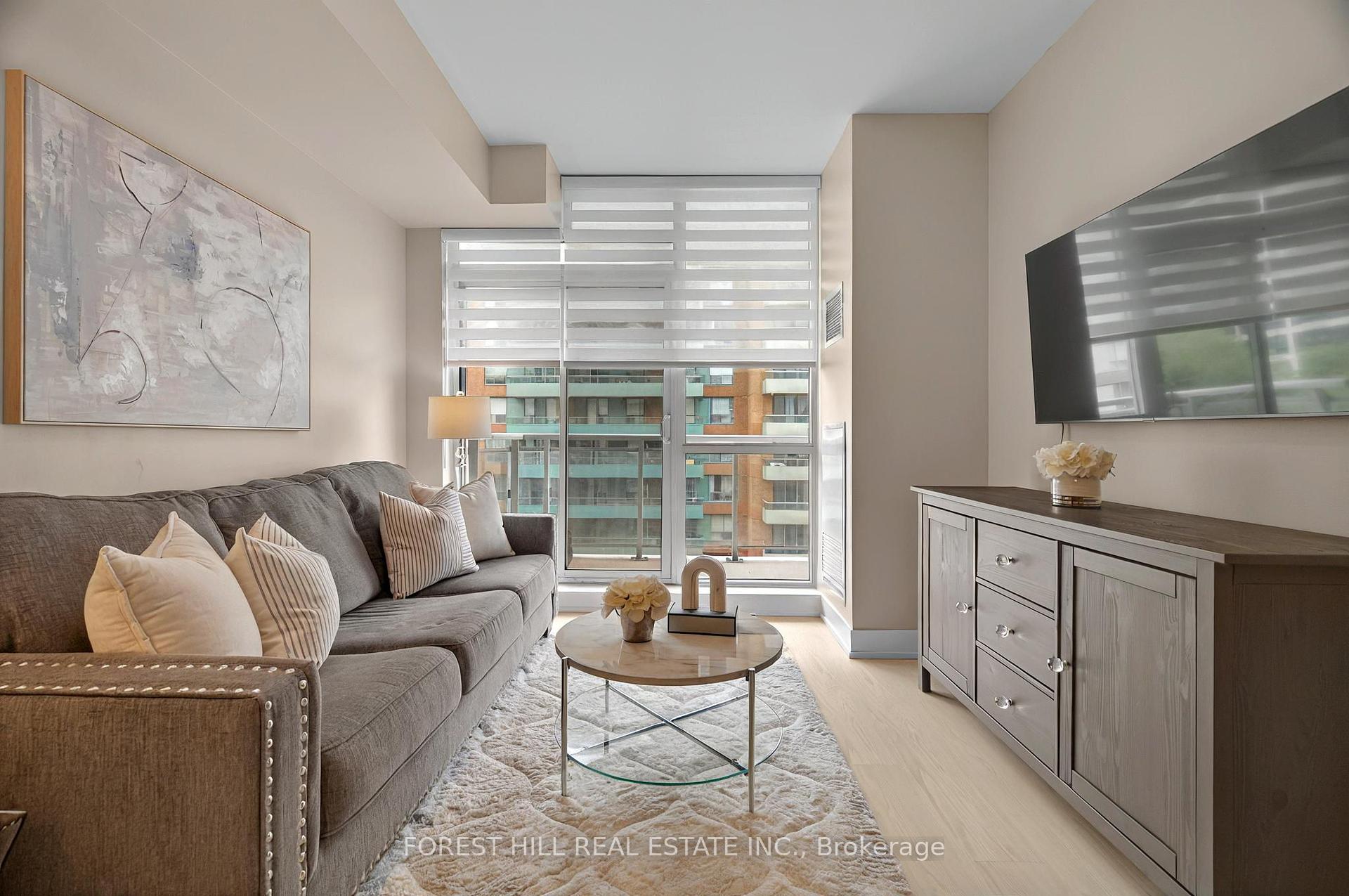 2 Bedrooms Condo at 68 Merton, Toronto For sale