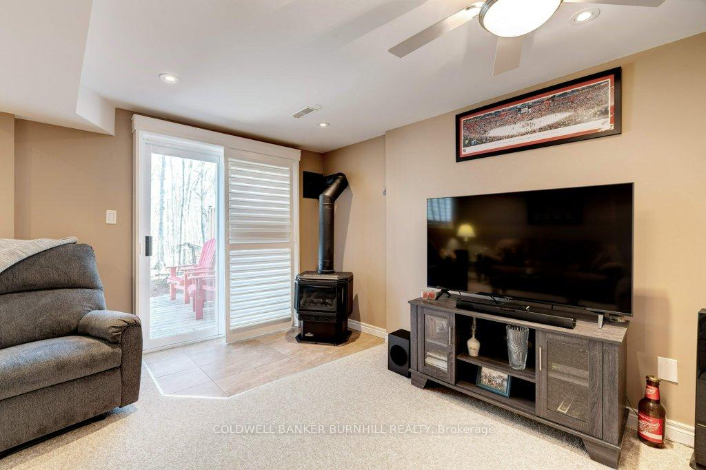 3 Bedrooms Condo at 2301 CAVENDISH,  Burlington For sale