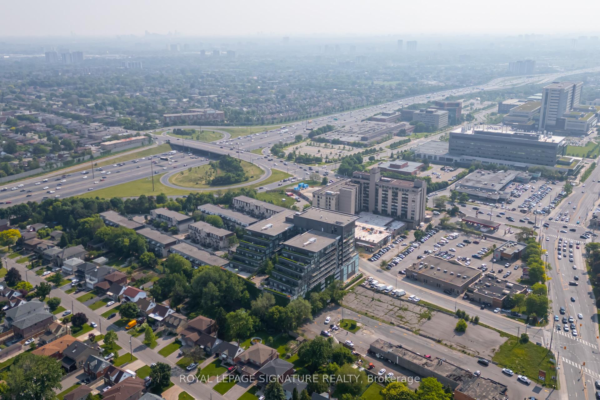 2 Bedrooms Condo at 15 James Finlay, Toronto For sale