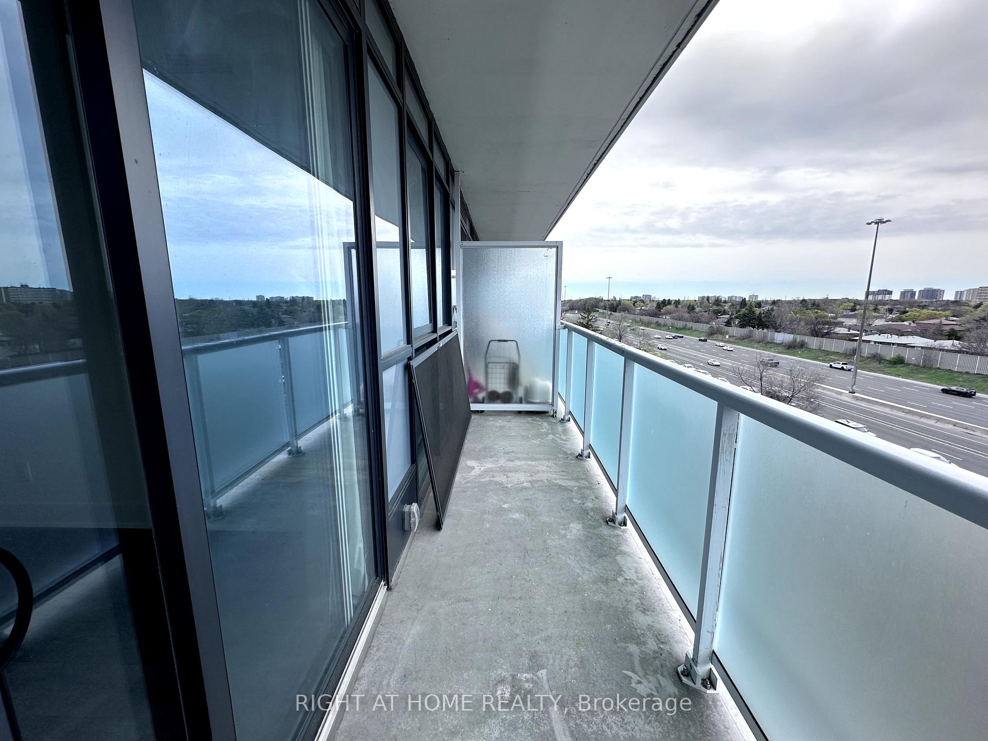 2 Bedrooms Condo at 188 Fairview Mall, Toronto For sale
