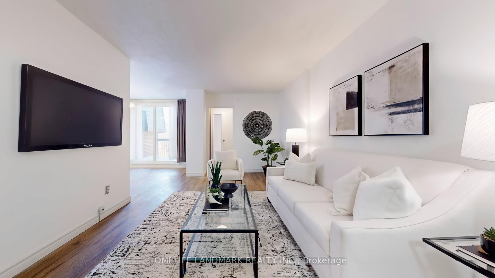 3 Bedrooms Condo at 1395 Williamsport, Mississauga For sale
