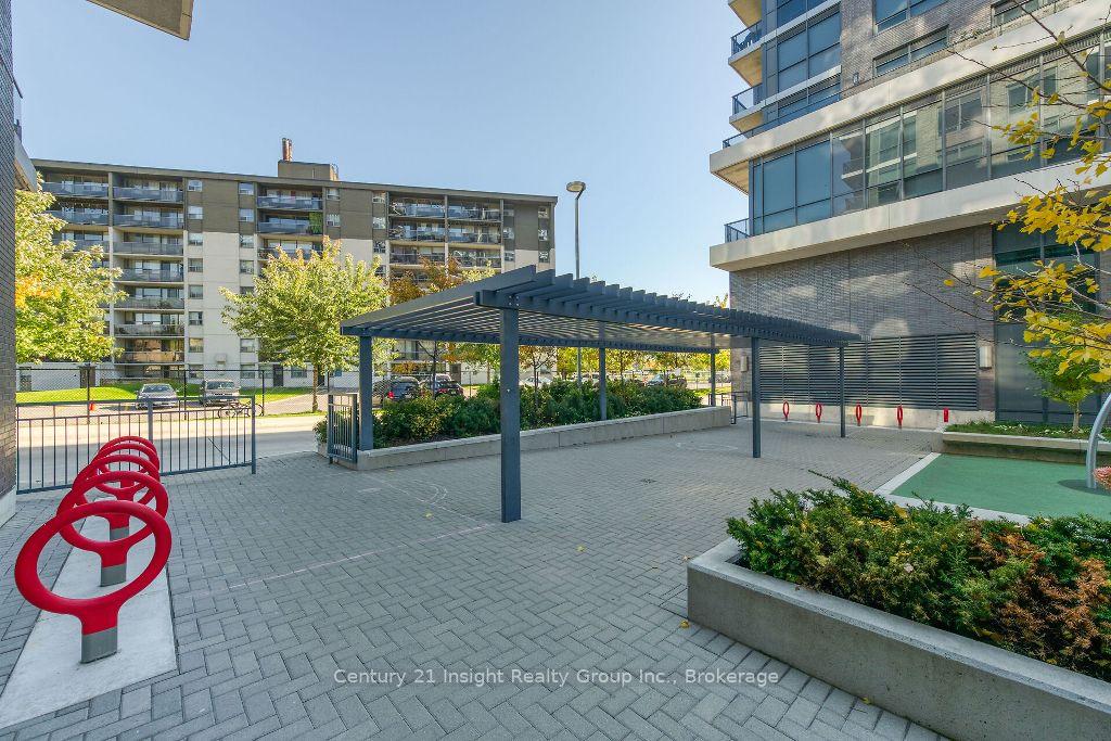 1 Bedroom Condo at 10 Gibbs,  Toronto For sale