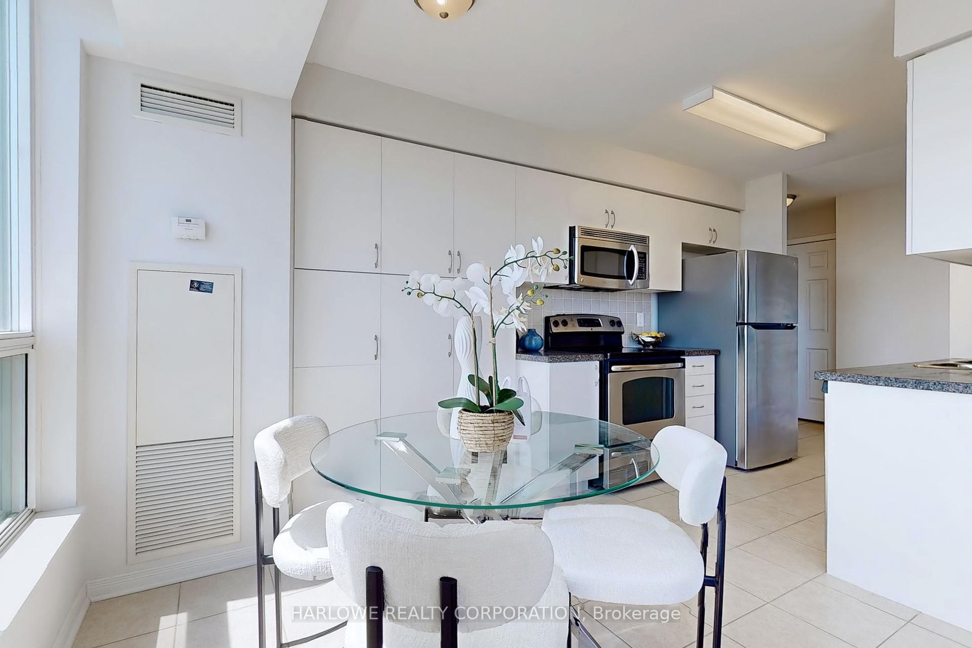 2 Bedrooms Condo at 4850 Glen Erin,  Mississauga For sale