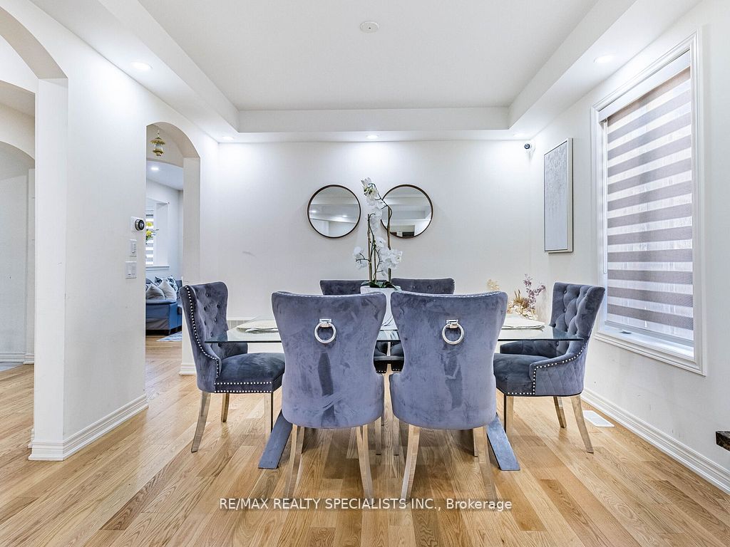 11 Elverton Crescent