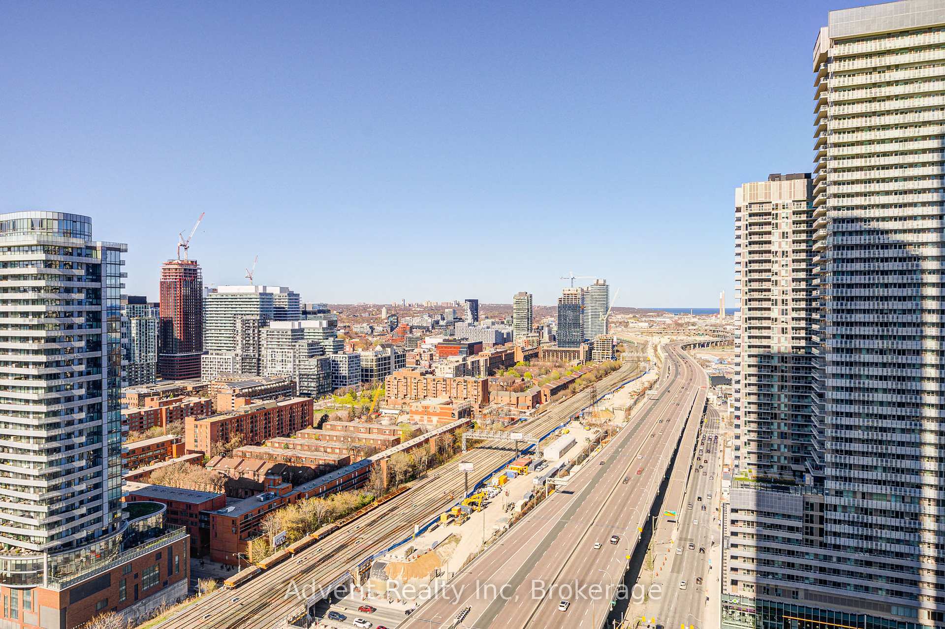 2 Bedrooms Condo at 55 Cooper,  Toronto For sale