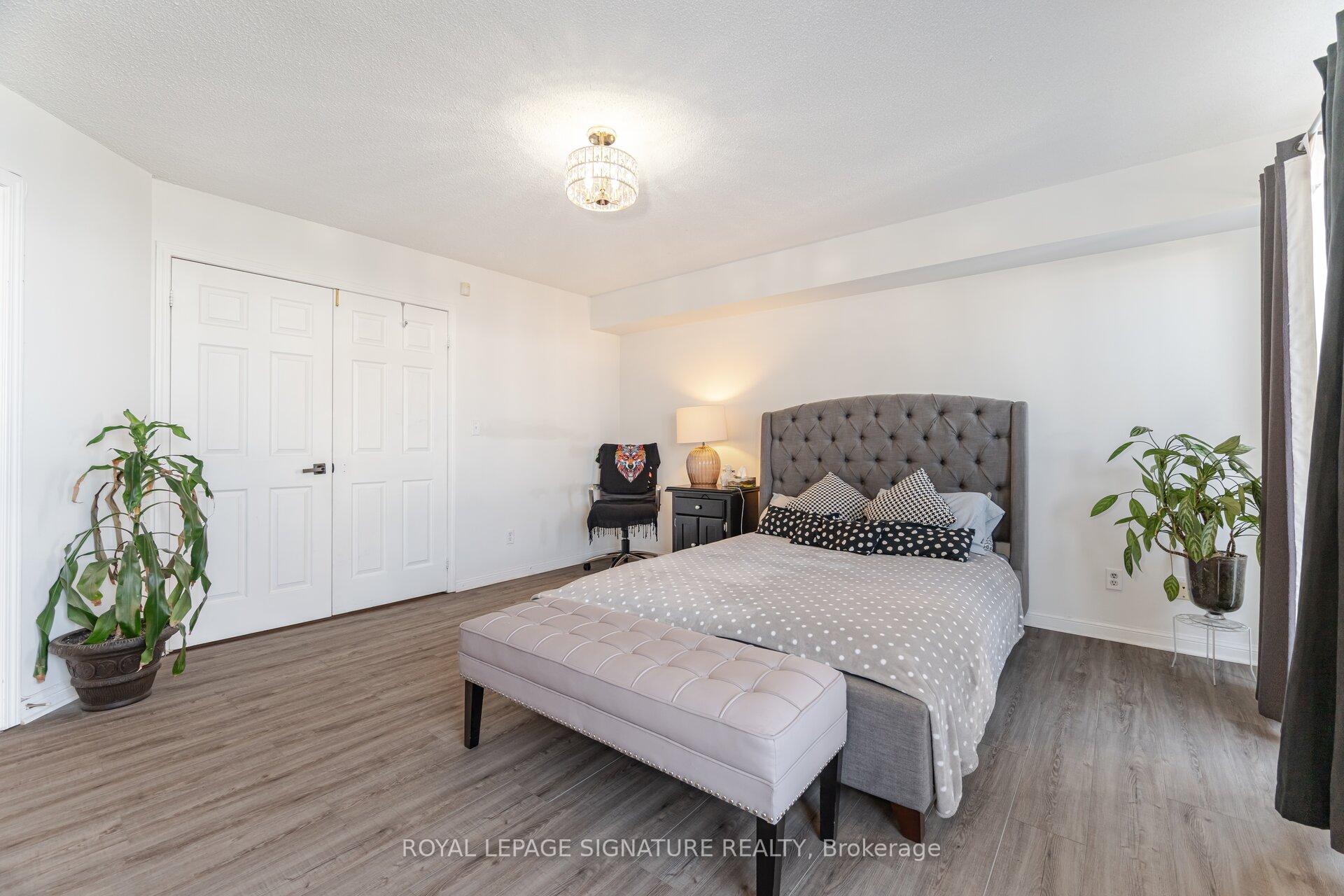 3 Bedrooms Condo at 3031 Finch, Toronto For sale