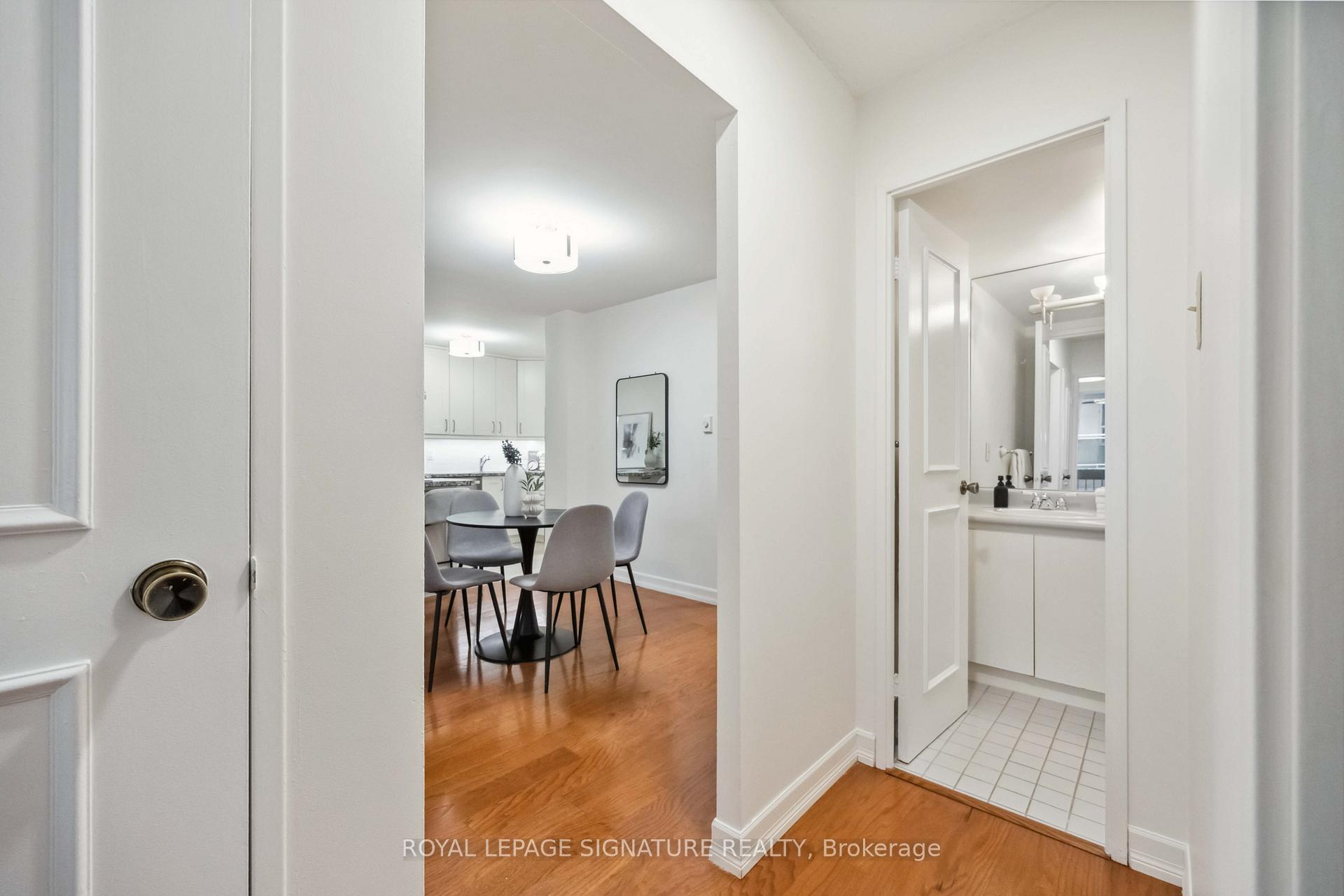 2 Bedrooms Condo at 212 St. George, Toronto For sale