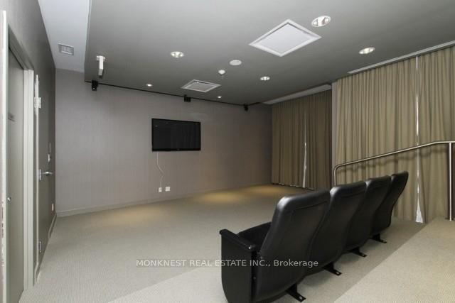 2 Bedrooms Condo at 68 Grangeway, Toronto For sale