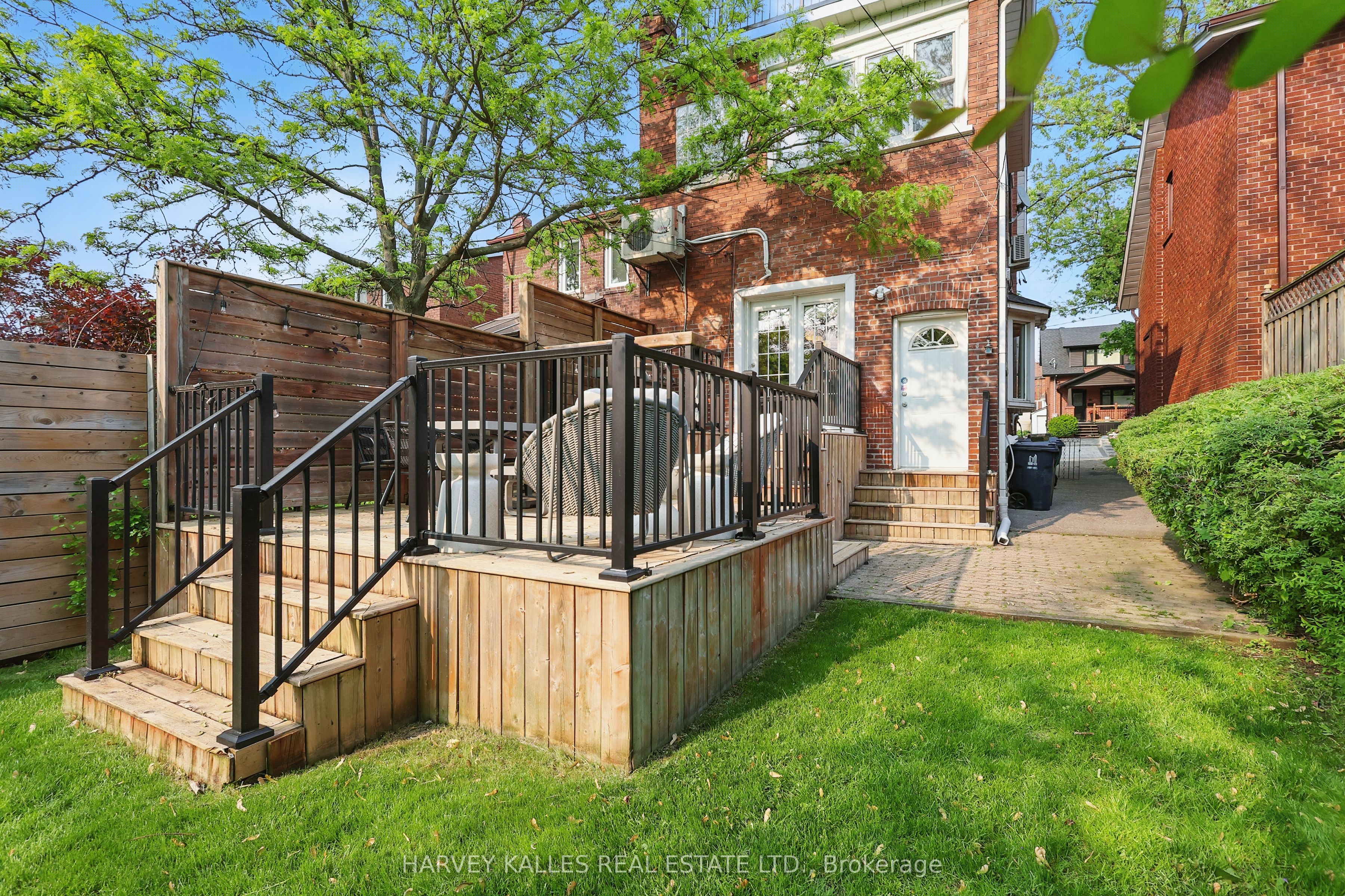 34 Winnett Avenue