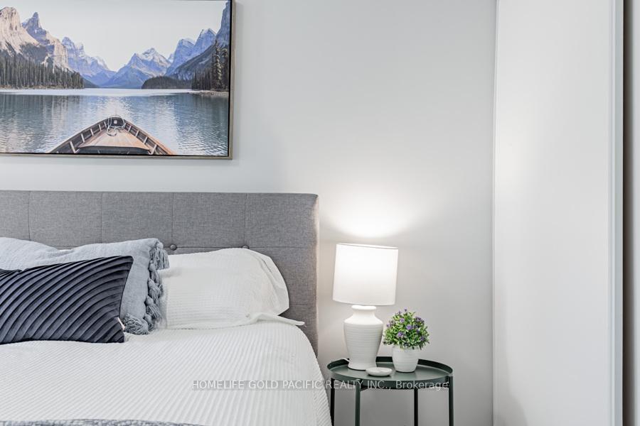2 Bedrooms Condo at 78 Harrison Garden, Toronto For sale