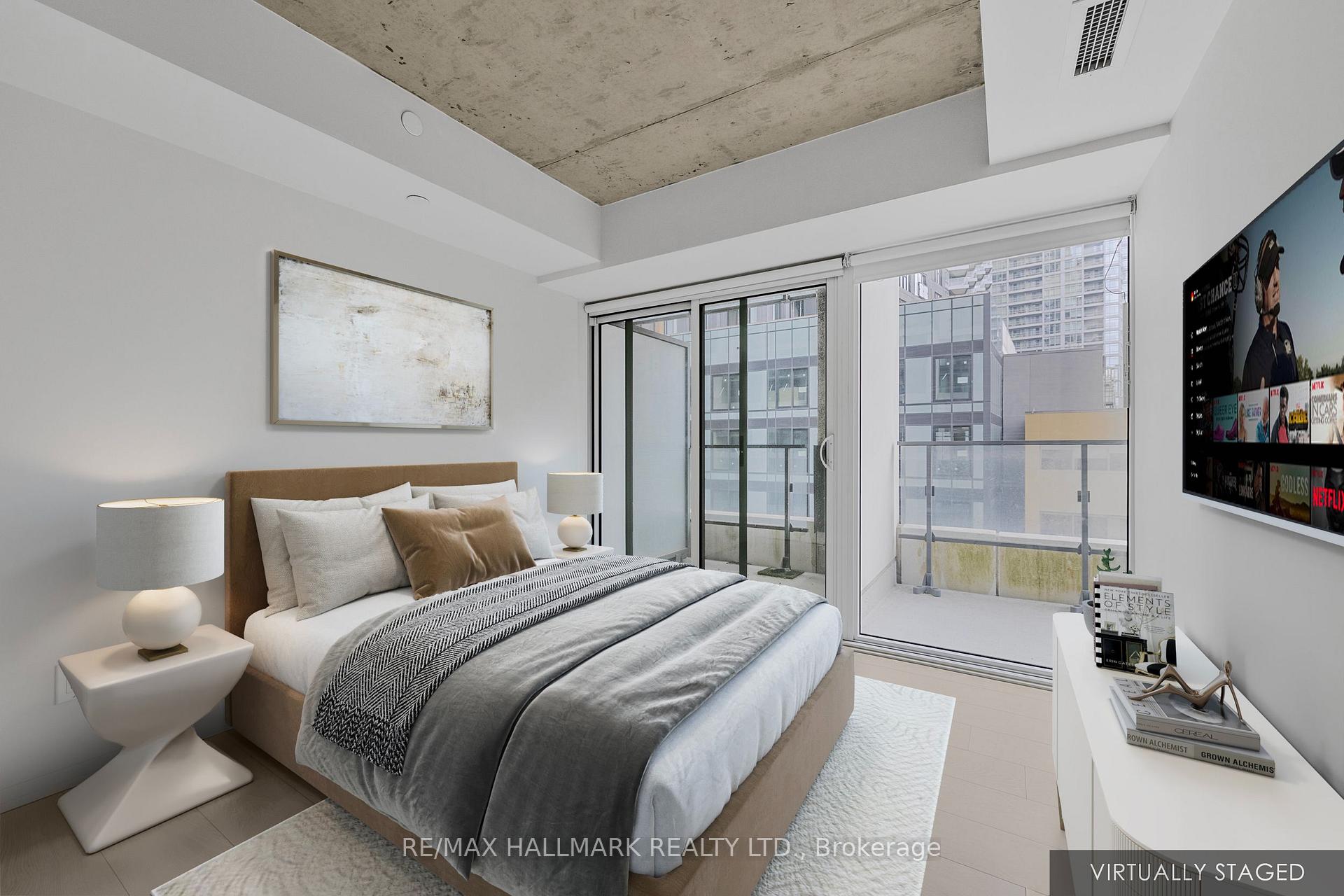 2 Bedrooms Condo at 5 Soudan, Toronto For sale