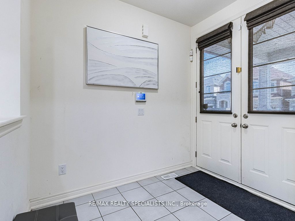11 Elverton Crescent