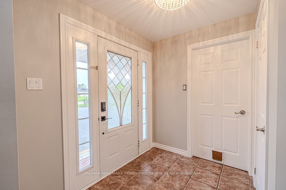 4653 Kurtis Drive, Ramara, ON L3V 0K8