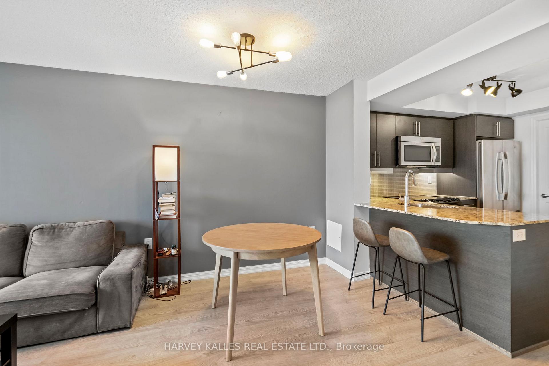 125 Western Battery Road 1316
