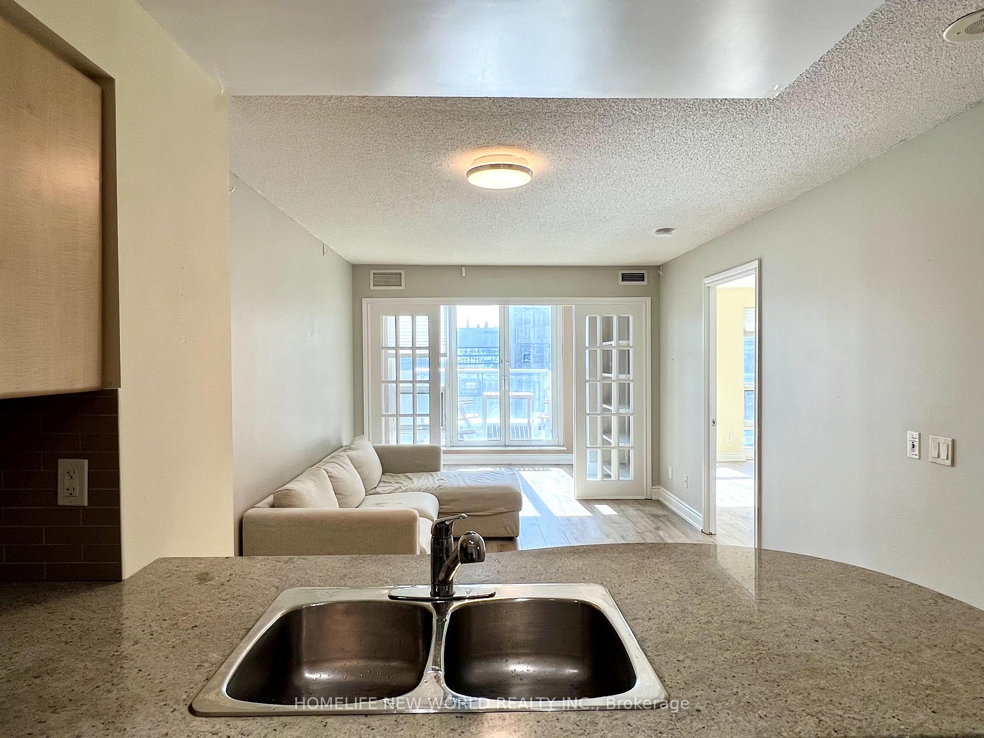 2 Bedrooms Condo at 763 Bay, Toronto For sale