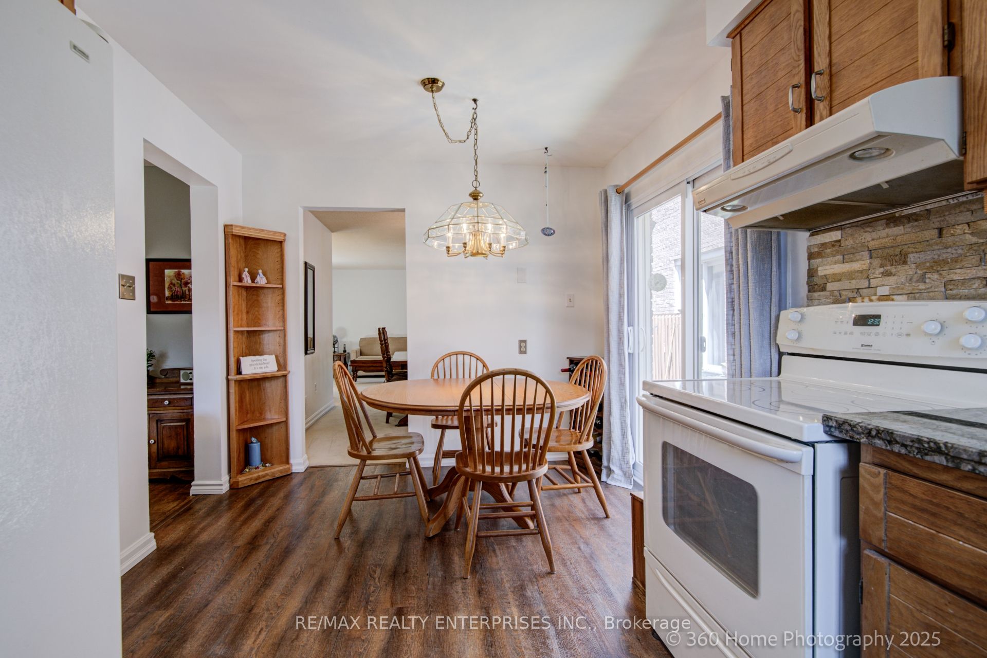 4425 Sawmill Valley Drive