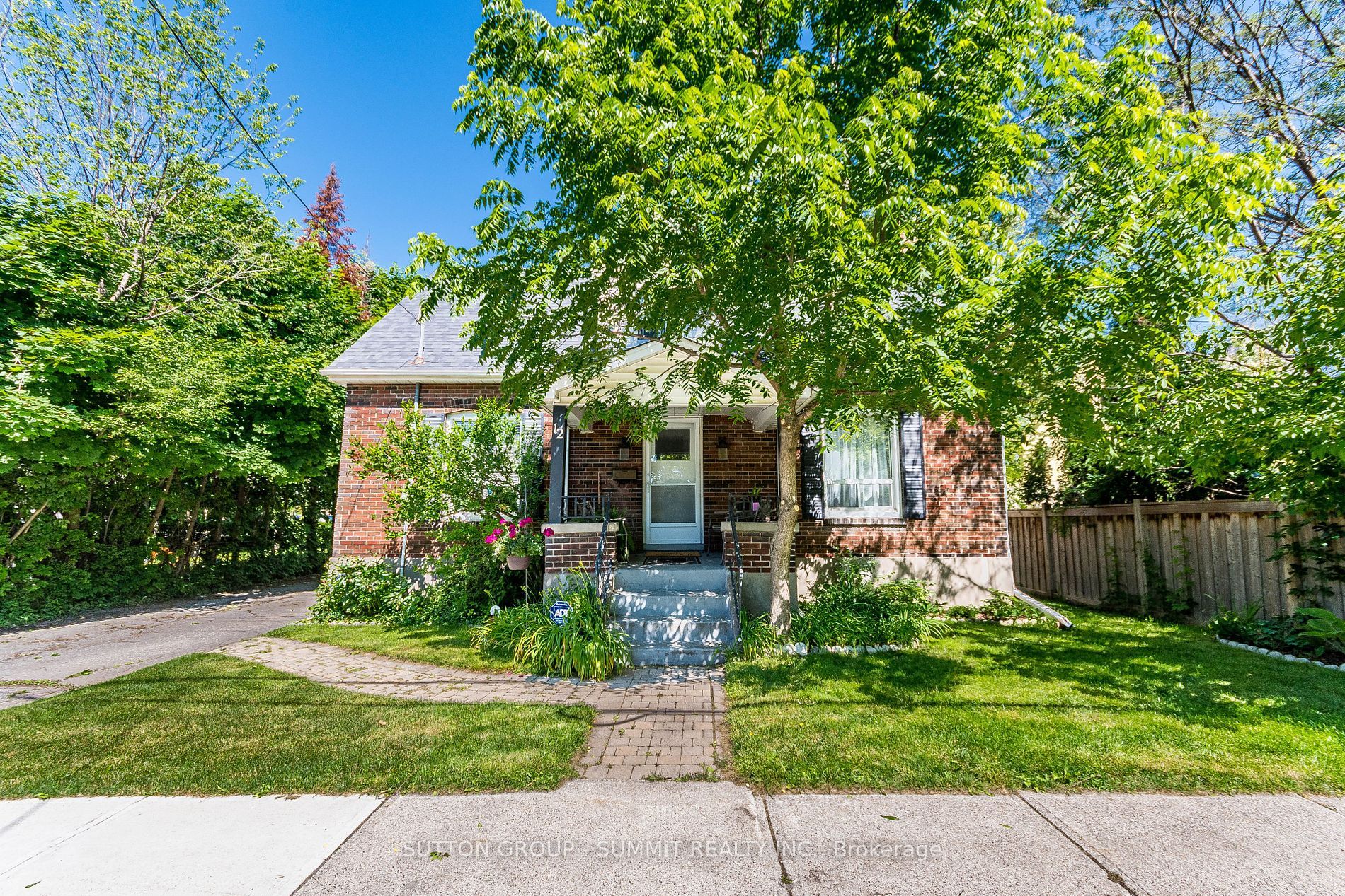 12 Ontario Street Mississauga Ontario L5M 1S8