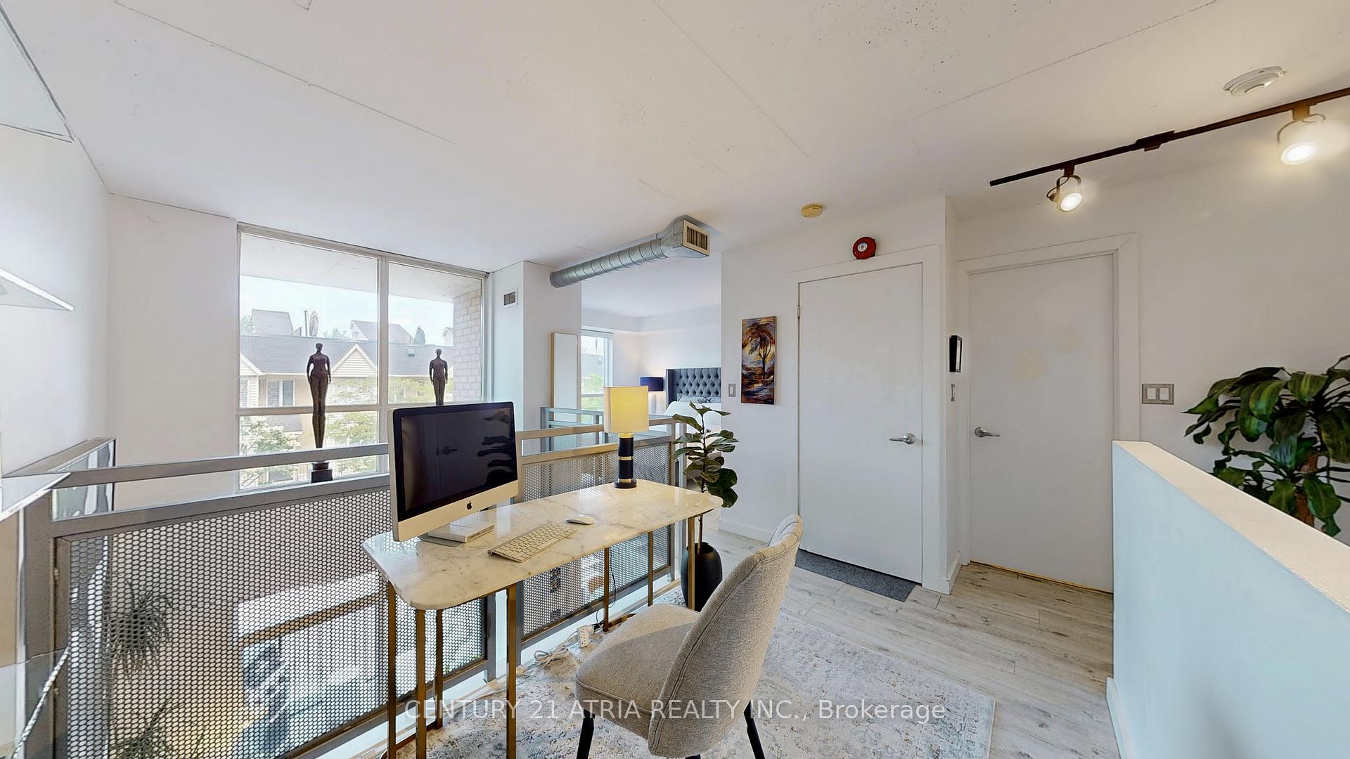 2 Bedrooms Condo at 800 King, Toronto For sale