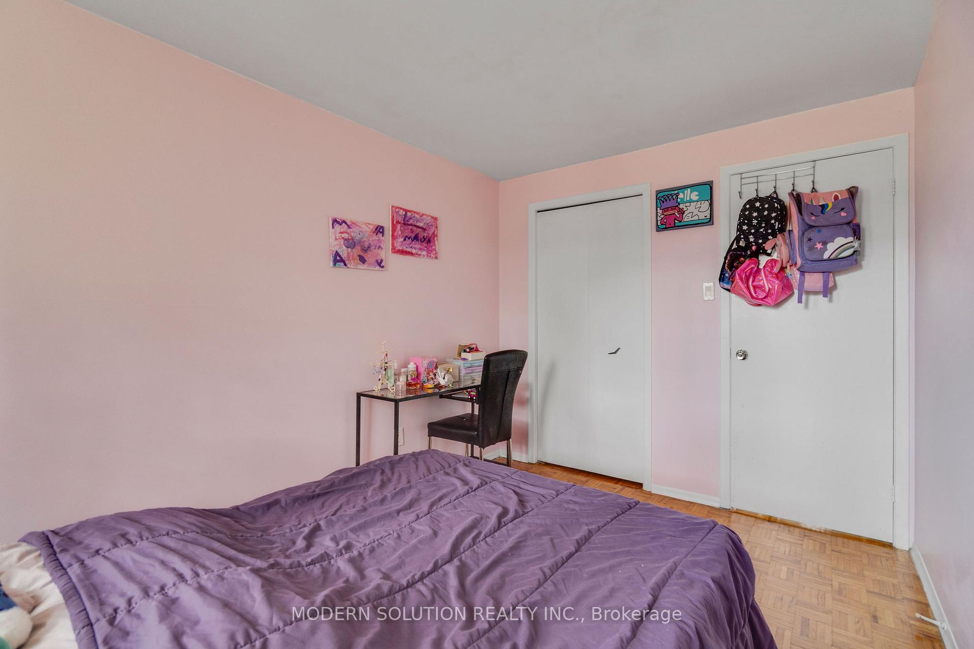 3 Bedrooms Condo at 341 Military, Toronto For sale