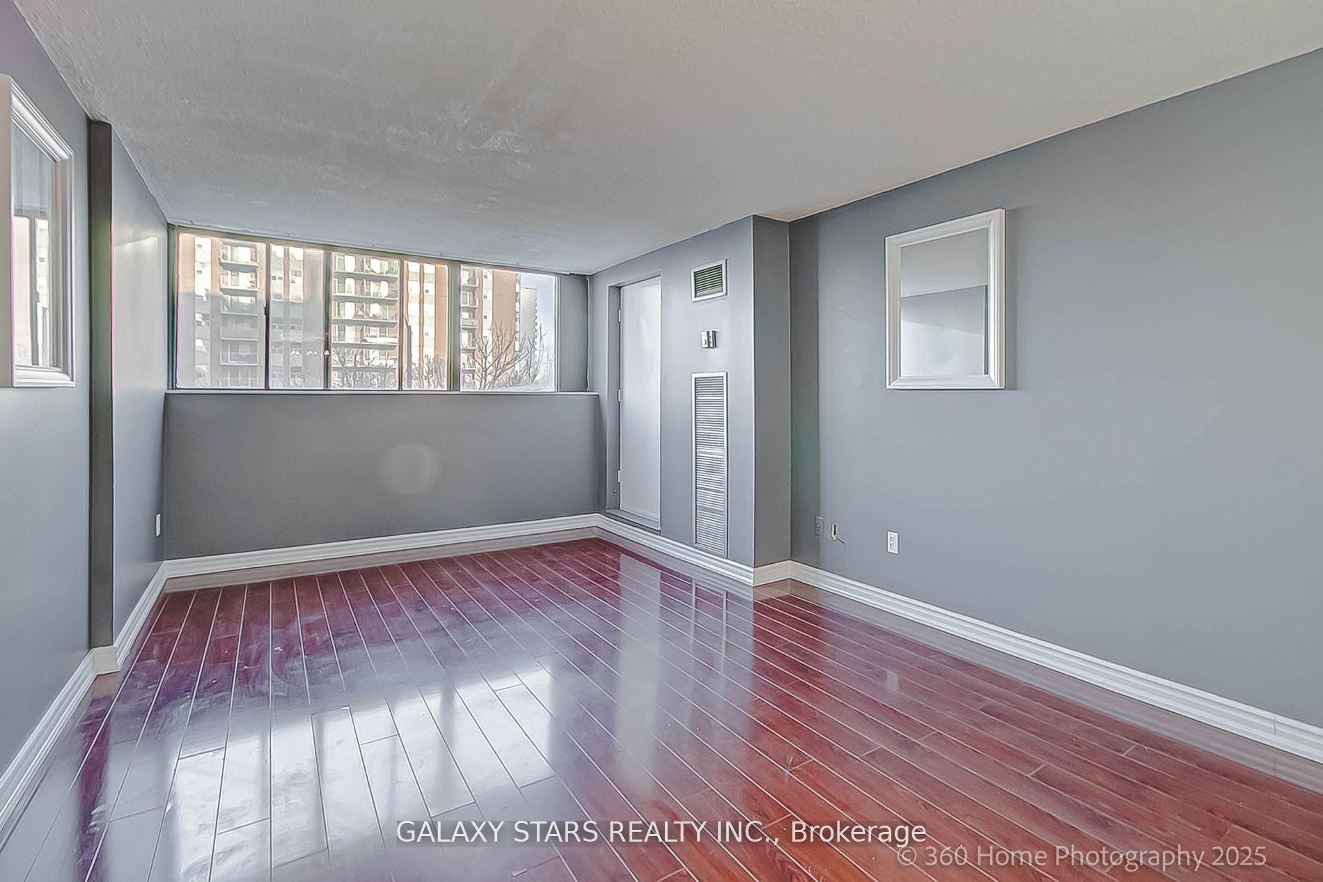 1 Bedroom Condo at 10 Tapscott,  Toronto For sale