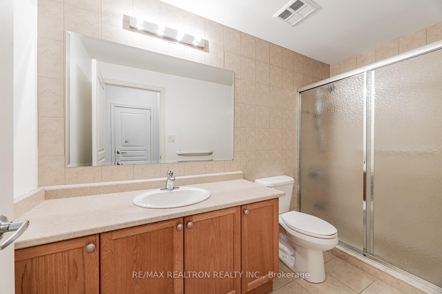 2 Bedrooms Condo at 9901 Keele, Vaughan For sale