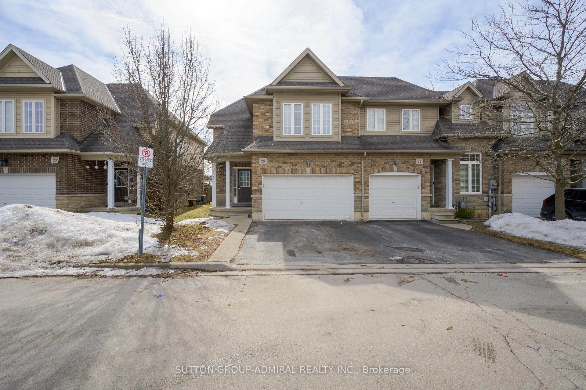 4 Bedrooms Condo at 6 Atessa,  Hamilton For sale