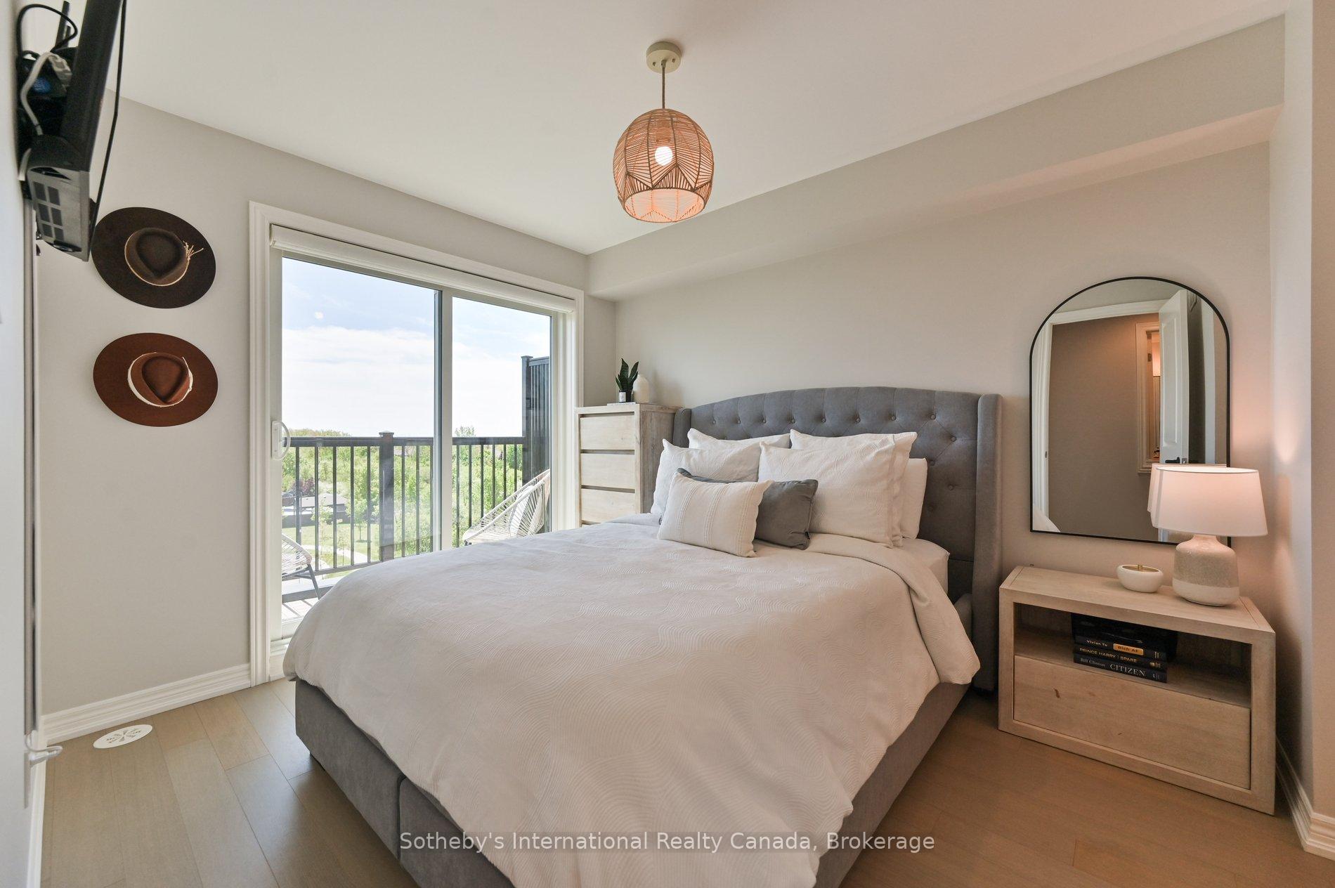 2 Bedrooms Condo at 2199 Lillykin, Oakville For sale