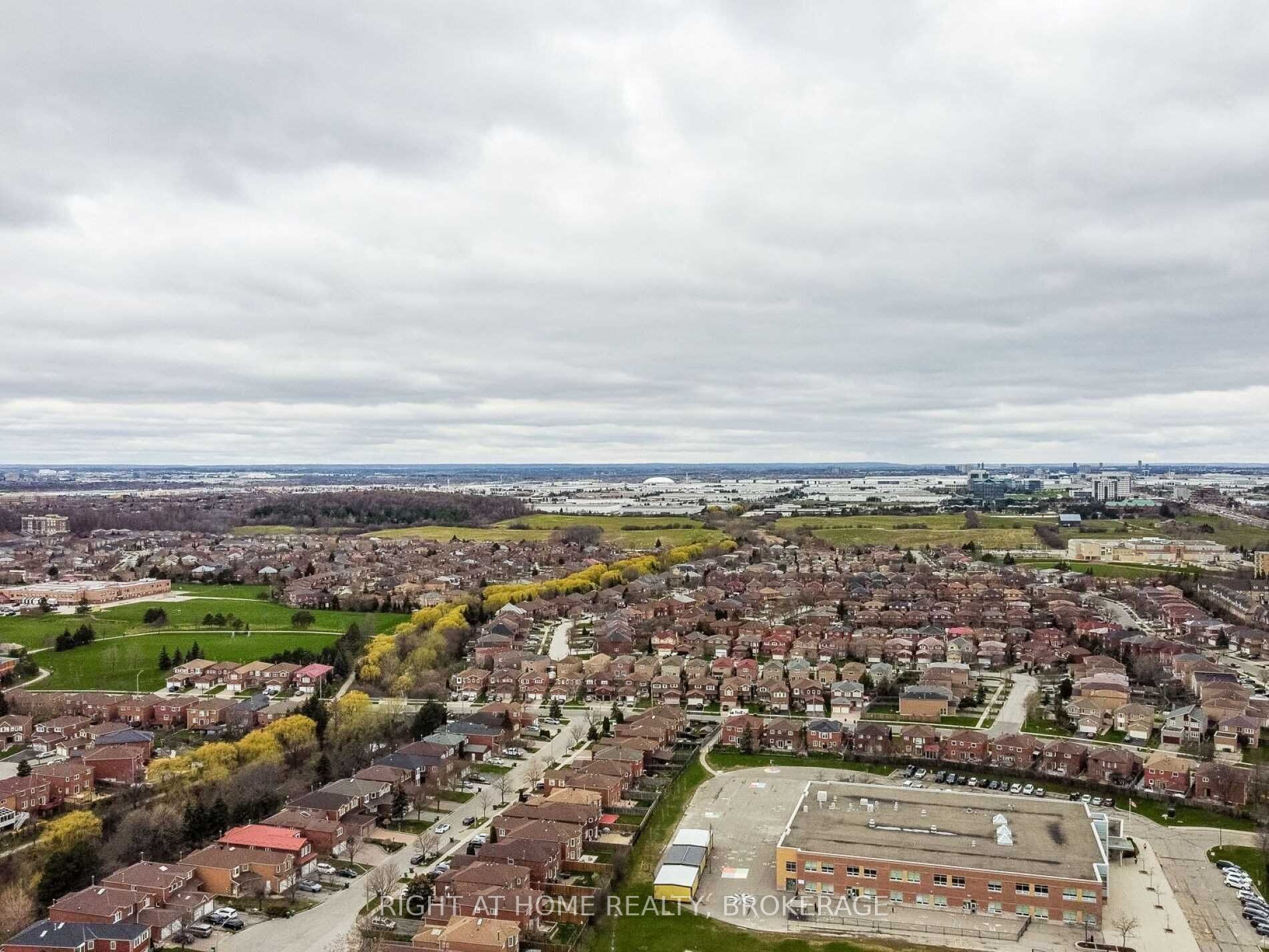 75 Eglinton Ave W Avenue, #1705