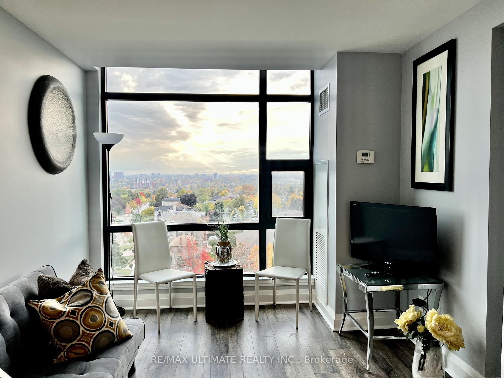 1 Bedroom Condo at 2522 Keele,  Toronto For sale