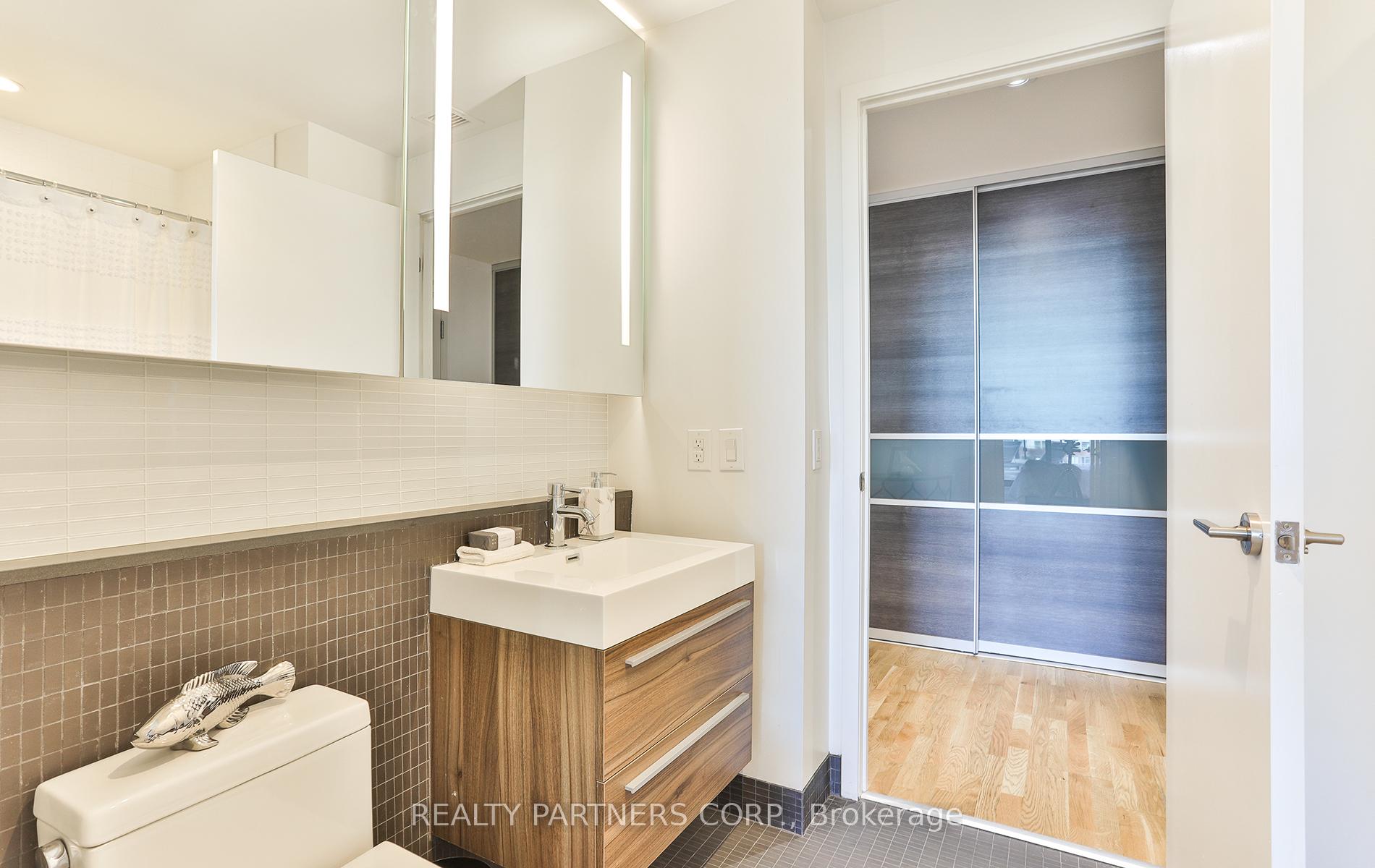 3 Bedrooms Condo at 8 Dovercourt,  Toronto For sale