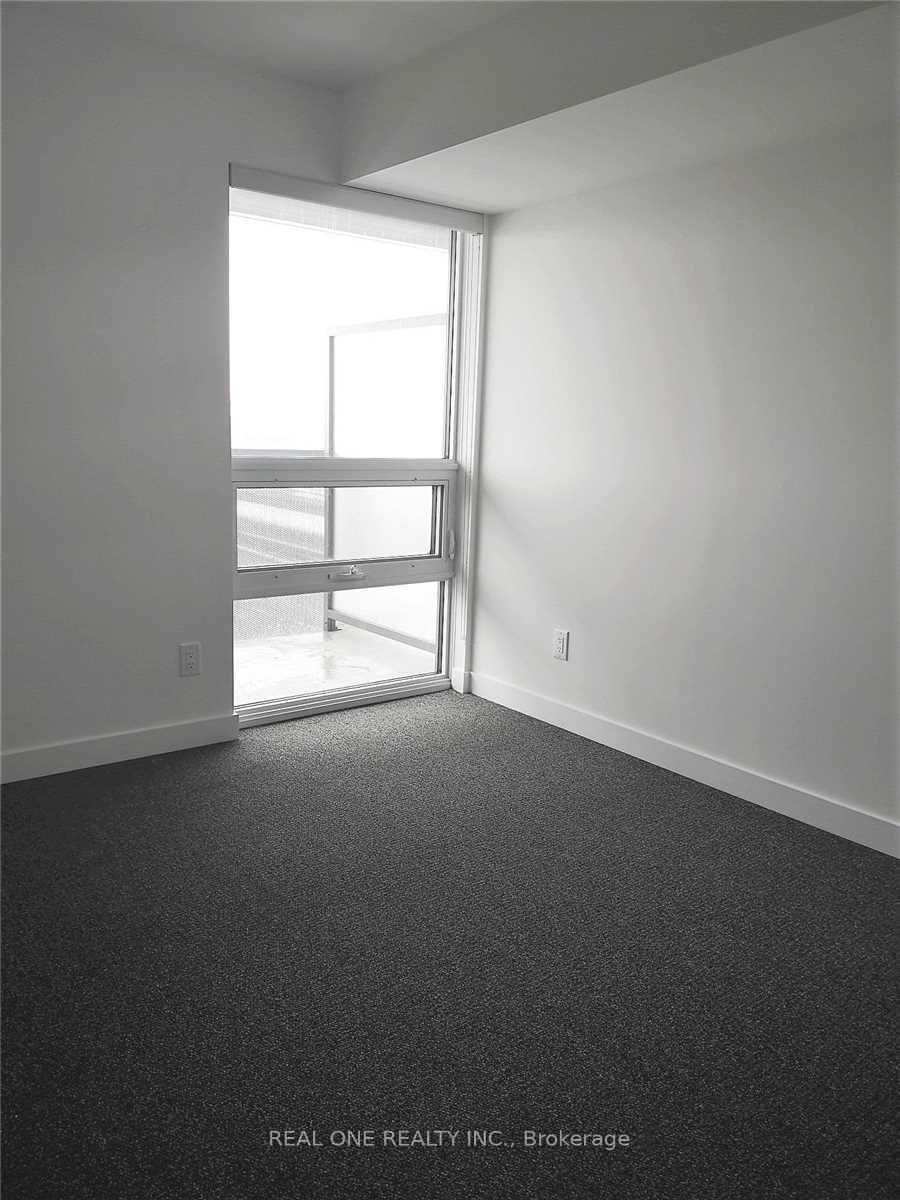 2 Bedrooms Condo at 160 Flemington,  Toronto For sale