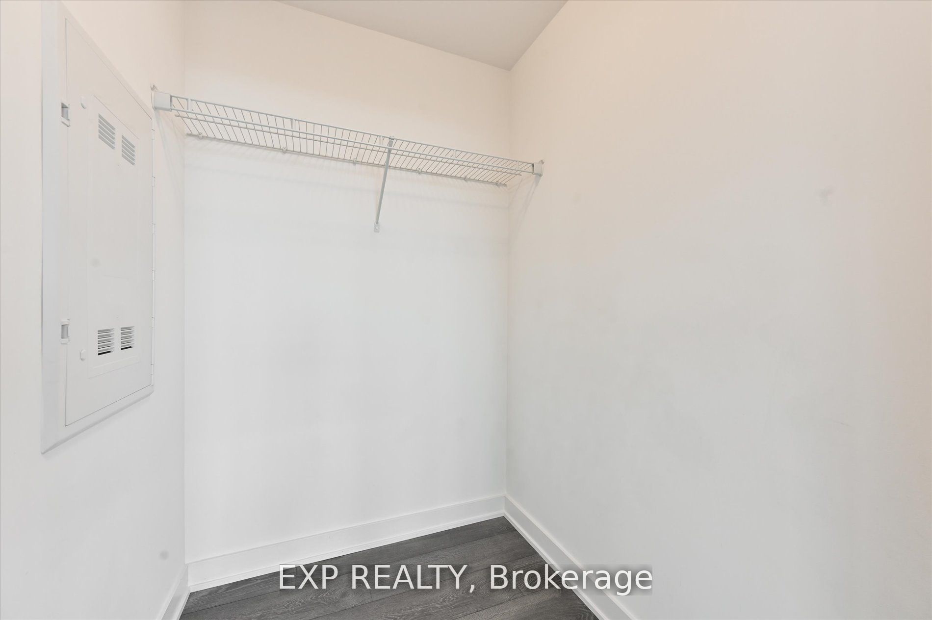 120 Eagle Rock Way, #806