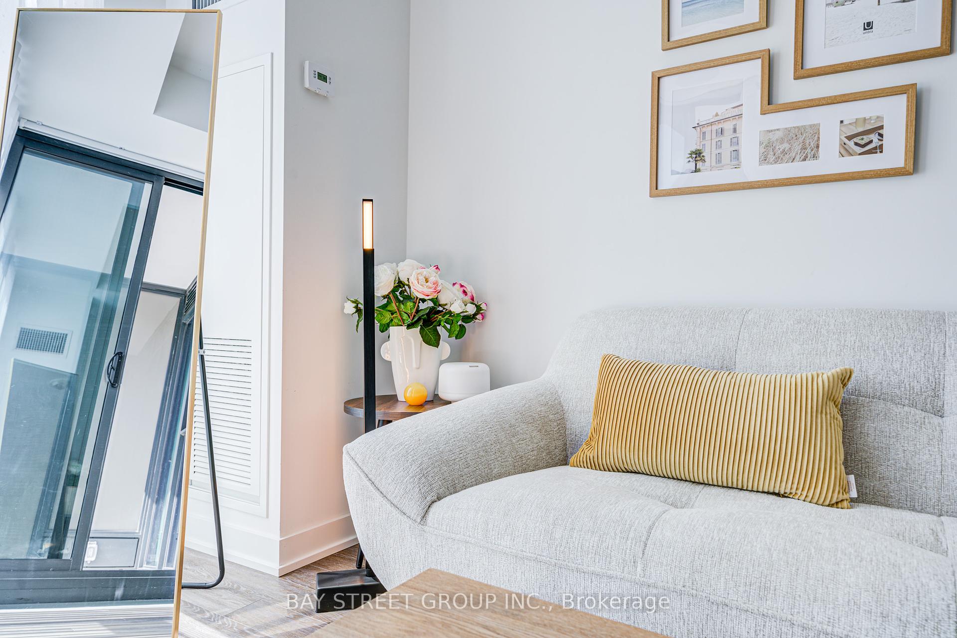 2 Bedrooms Condo at 250 Lawrence, Toronto For sale