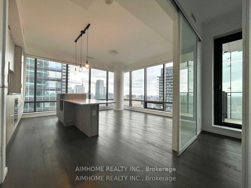2 Bedrooms Condo at 5 St Joseph, Toronto For sale