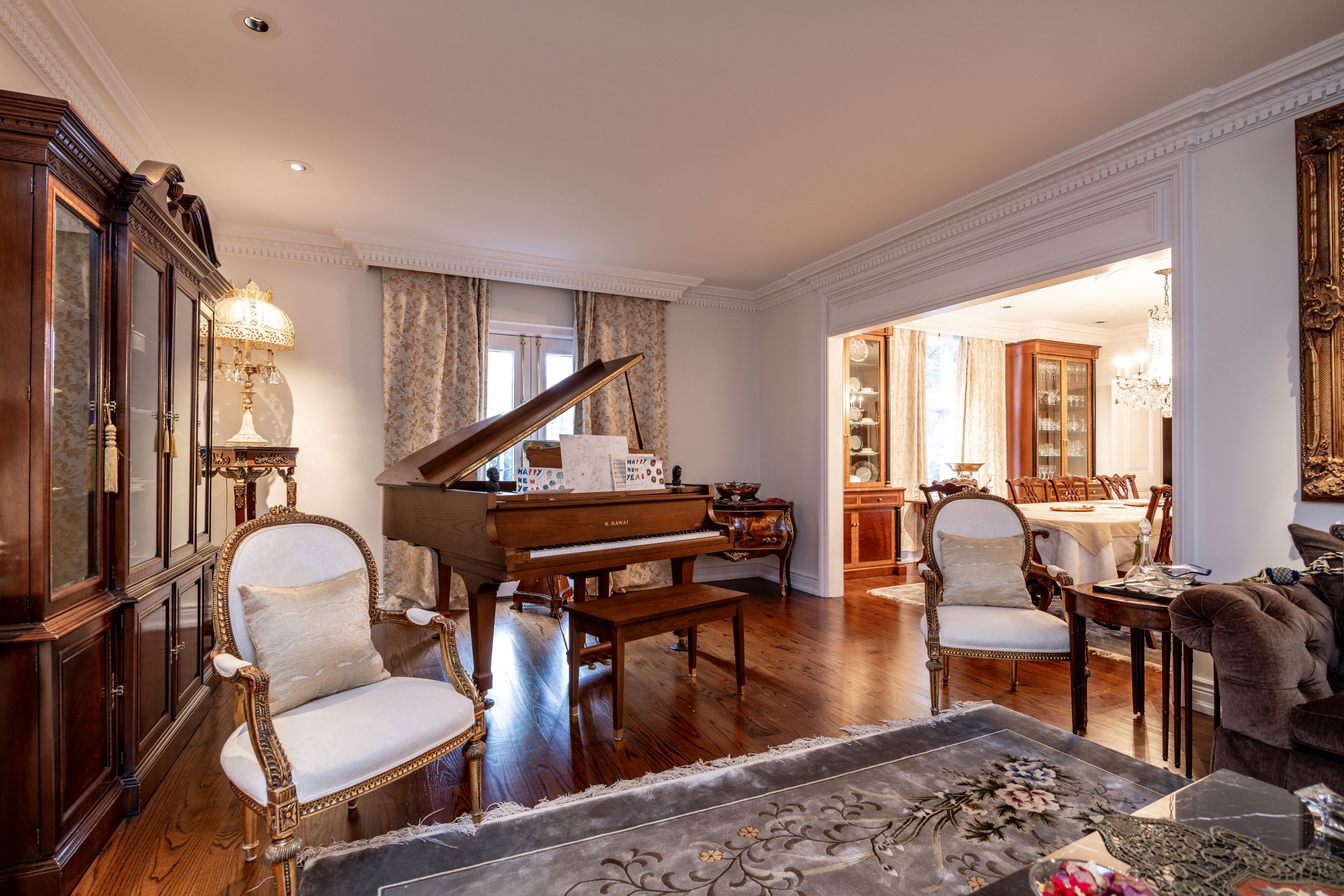 6 Versailles Court