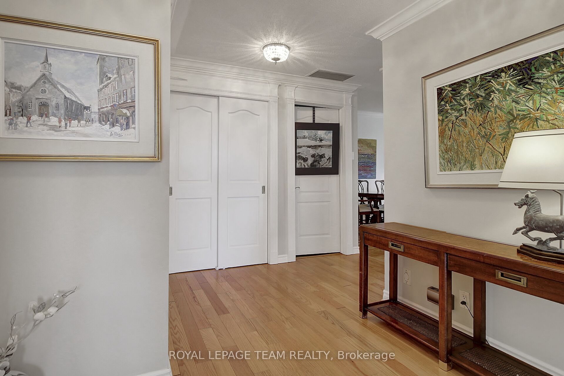 131 Wurtemburg Street, #804