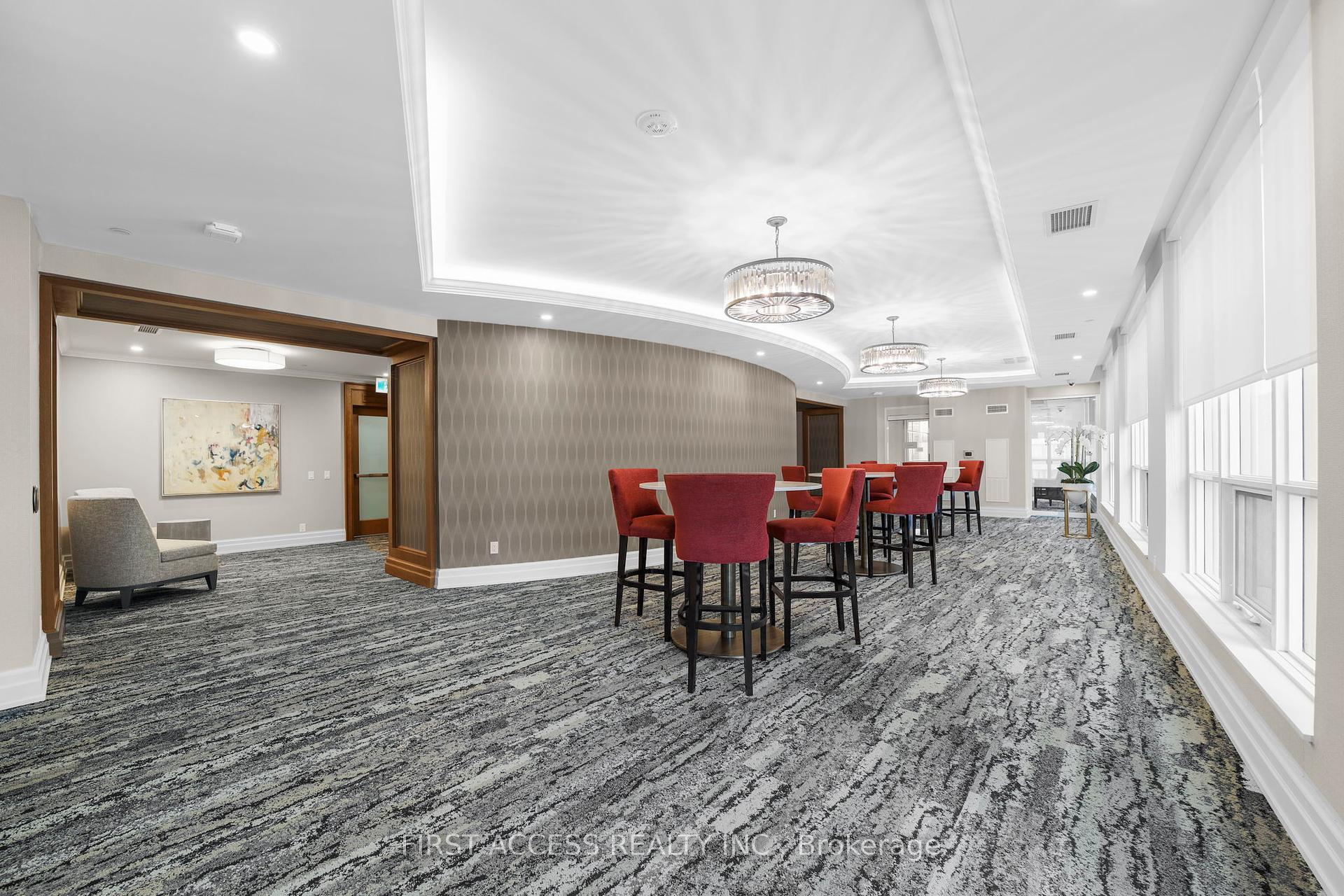 1 Bedroom Condo at 36 ELM,  Mississauga For sale
