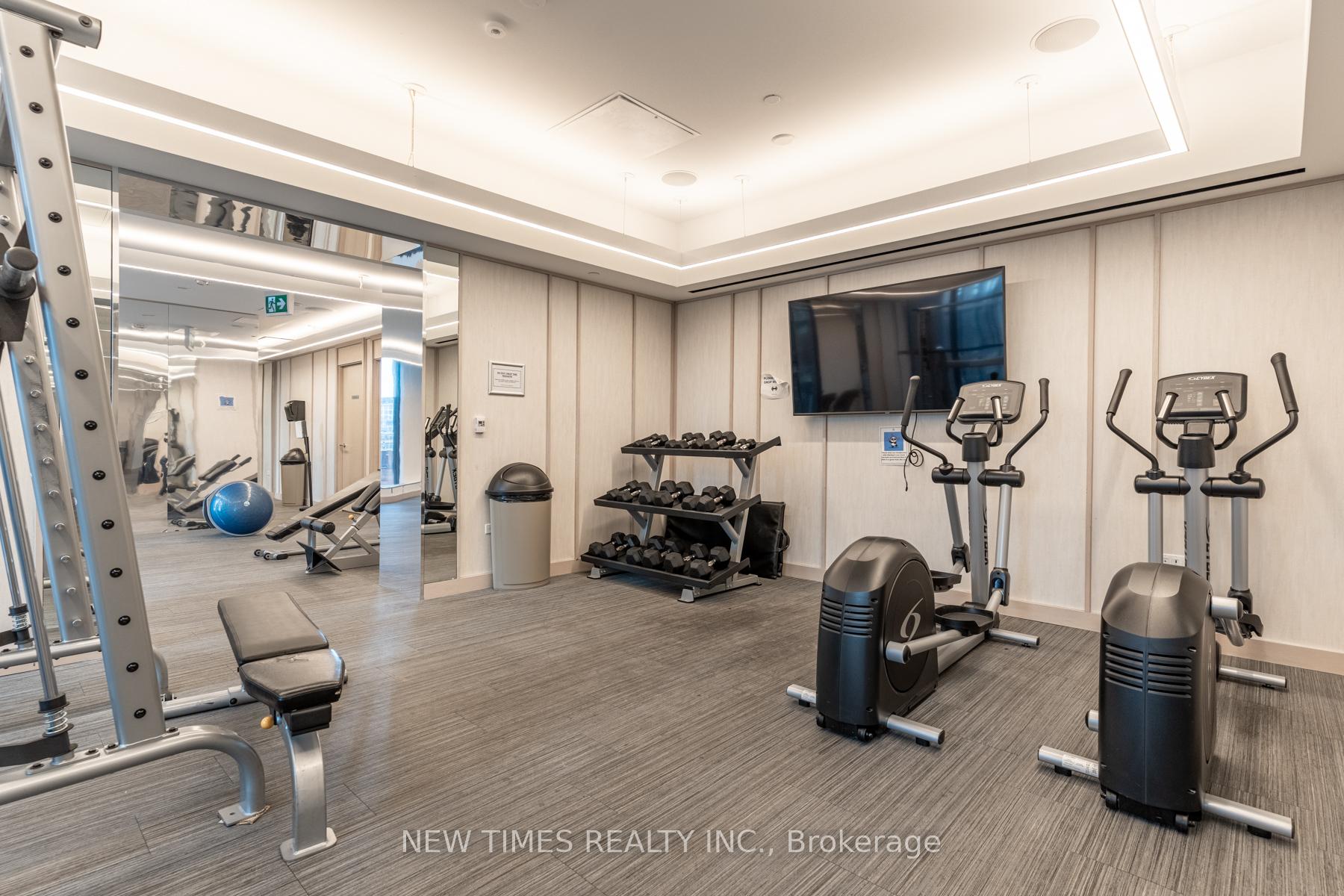 2 Bedrooms Condo at 125 Blue Jays, Toronto For sale