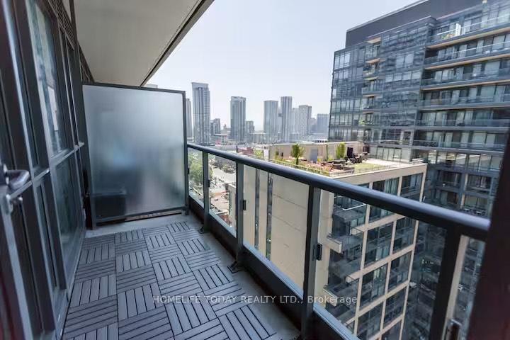 2 Bedrooms Condo at 8 Charlotte, Toronto For sale