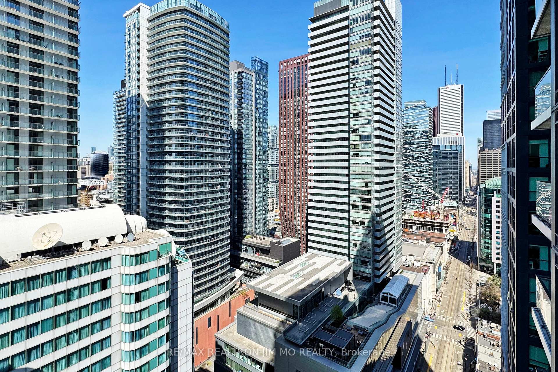 1 Bedroom Condo at 125 Blue Jays,  Toronto For sale