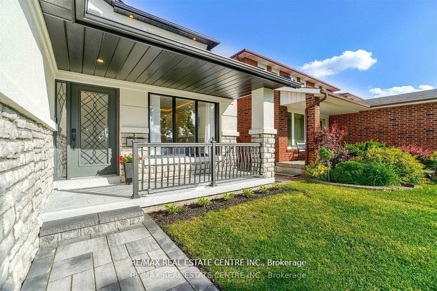 550 Meadows Boulevard, Mississauga, ON L4Z 1G6