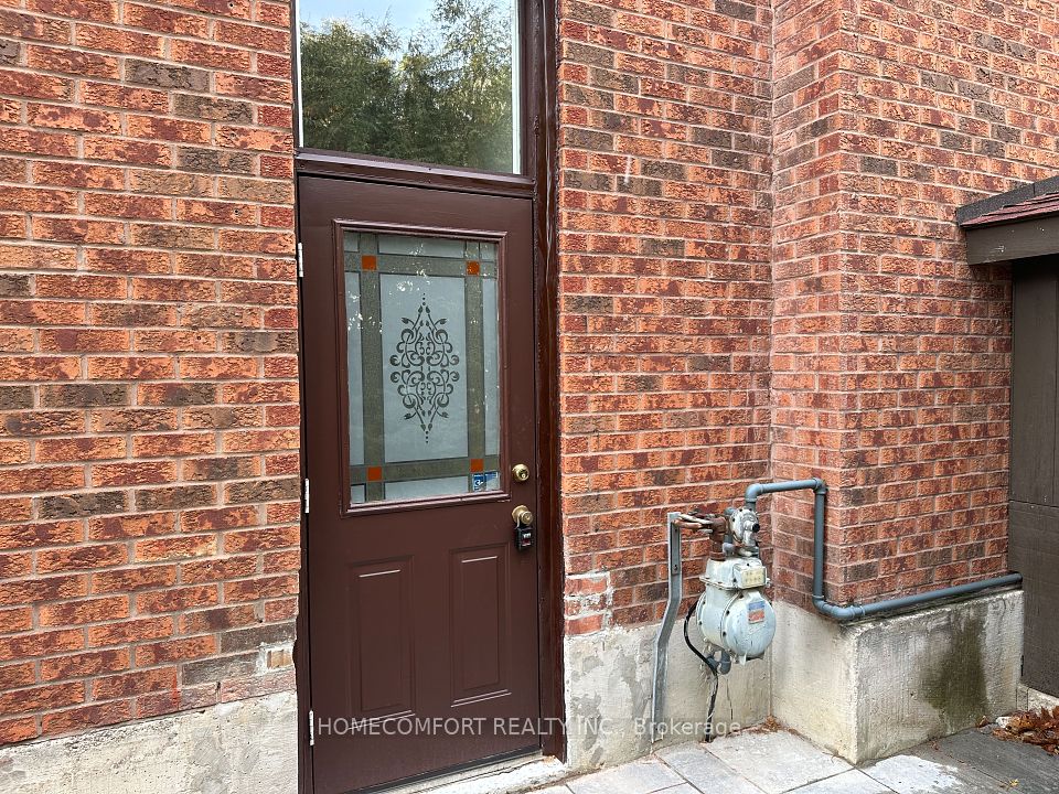 #Lower - 18 Black Willow Court, Richmond Hill, ON L4E 2M6