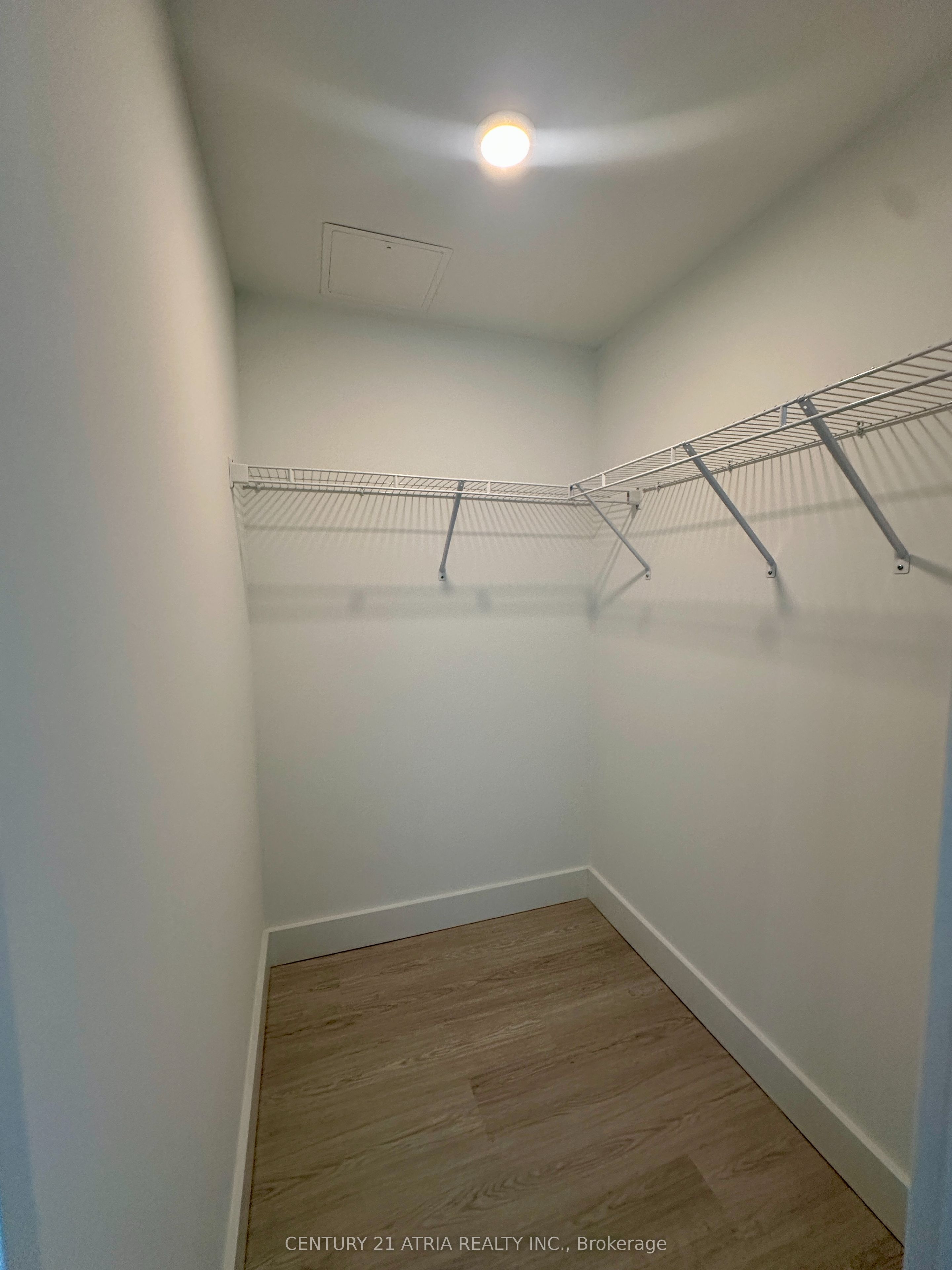 625 Sheppard Avenue E, #320