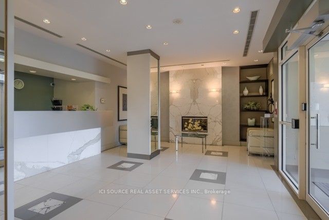 1105 Leslie Street, #306