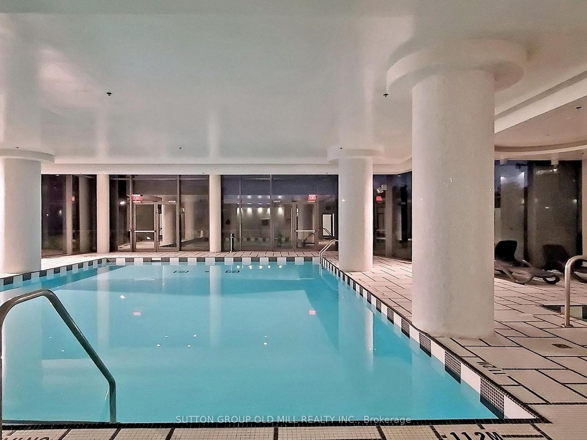 3 Bedrooms Condo at 90 Park Lawn, Toronto For sale