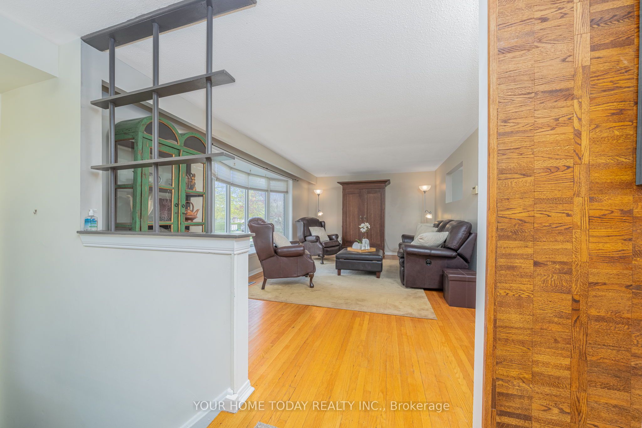 47 Irwin Crescent