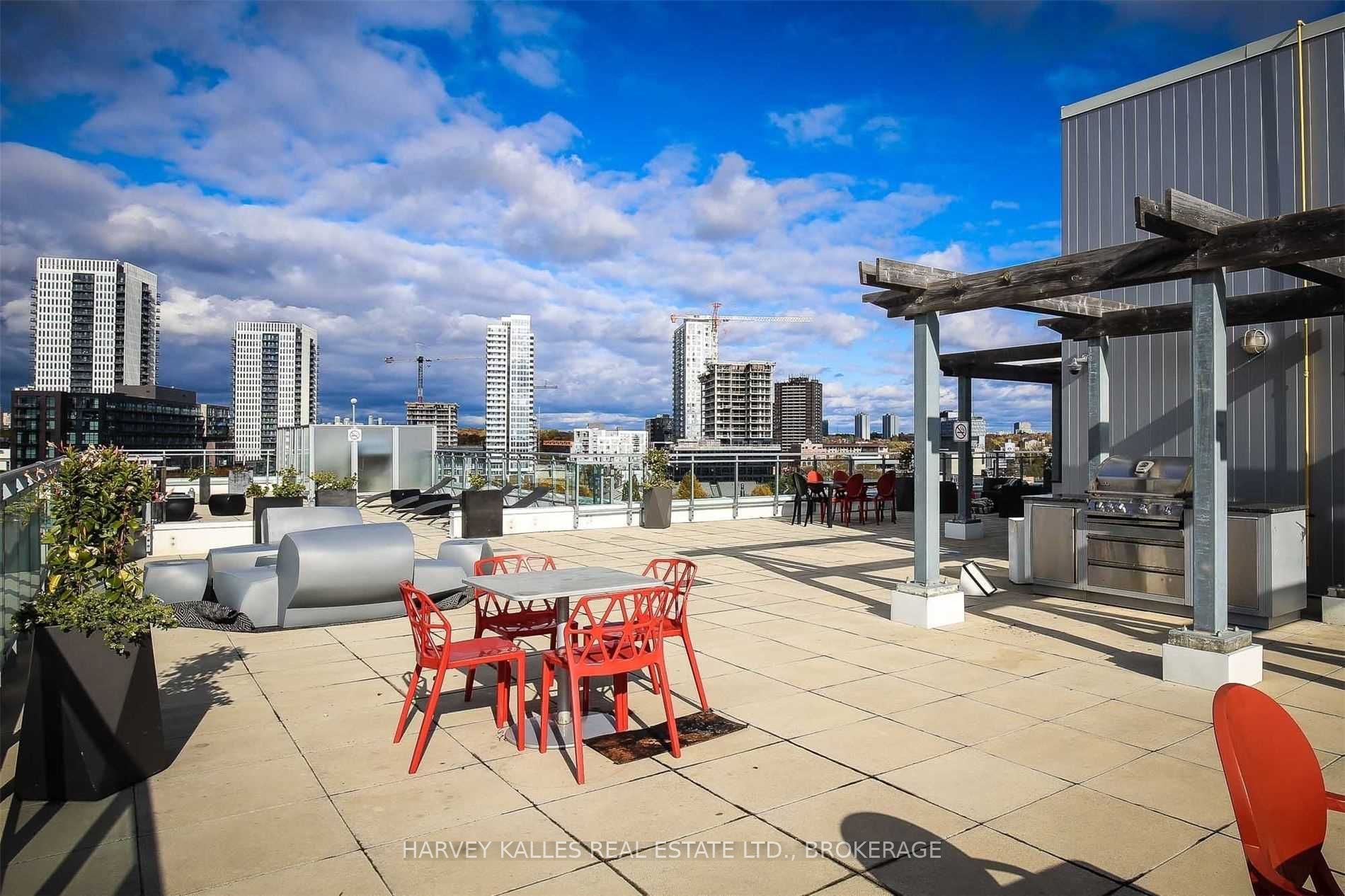 510 King Street E 213
